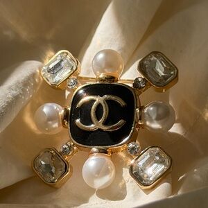 Beautiful Chanel Gold Pearl & Black Enamel Brooch